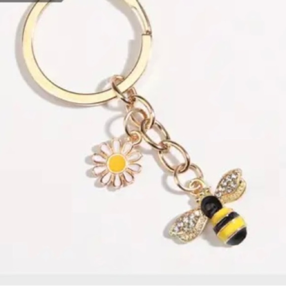 Bee and Daisy Keychain,Goldtone and Cream